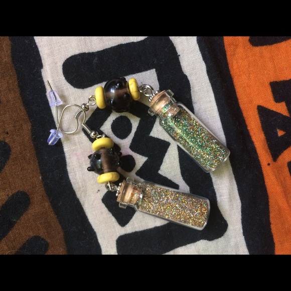 Beautiful handmade airing - Picture 1 of 3